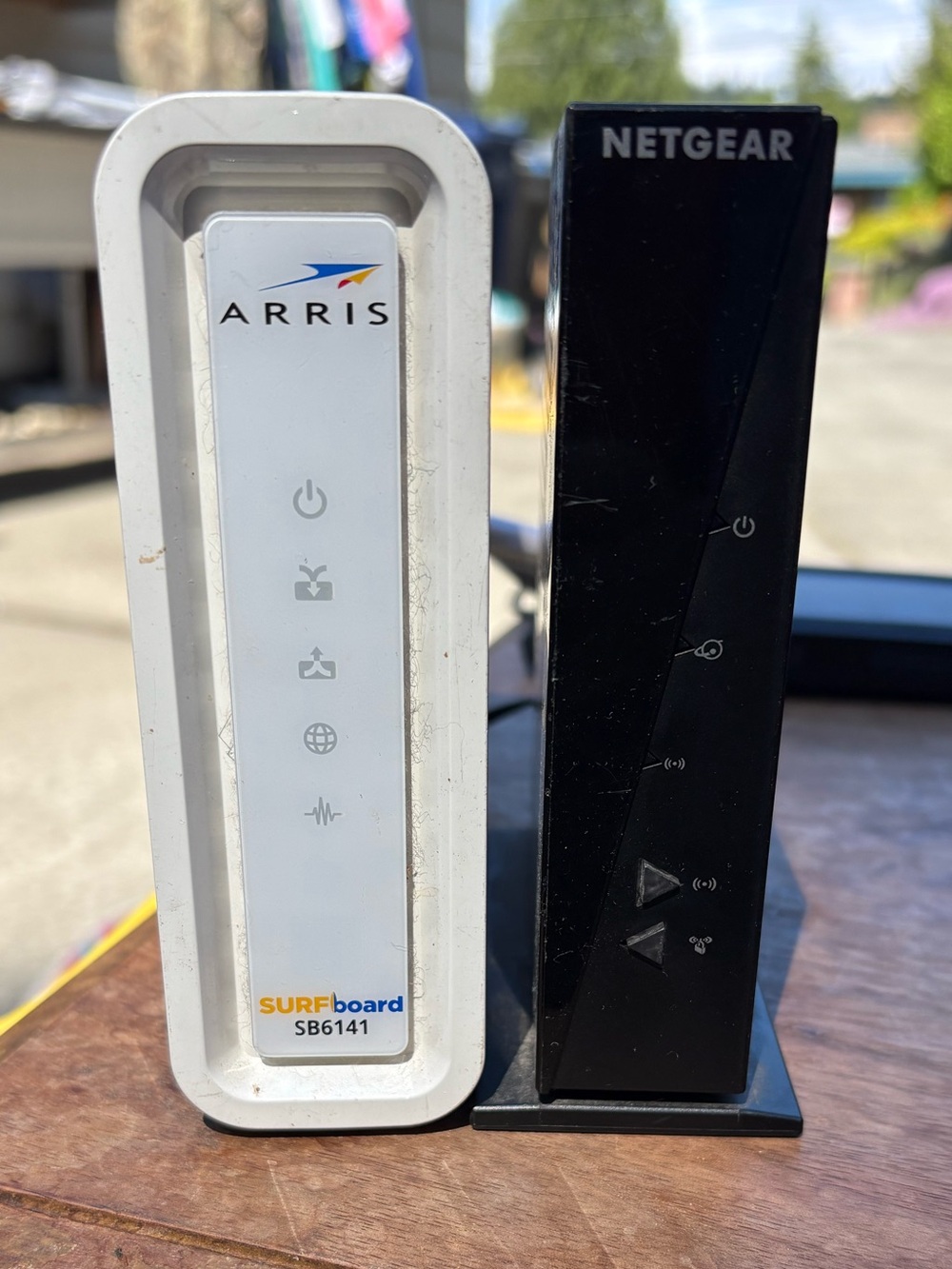 SURFboard SB6141 White Cable Modem with Netgear Black Router Bundle